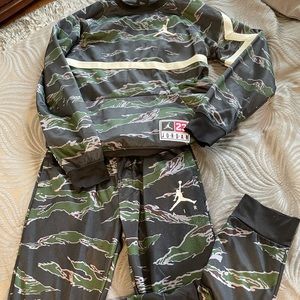 Jordan Army Fatigue Sweatsuit Size YM